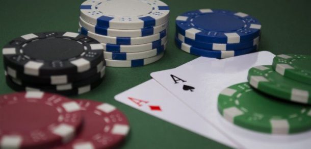 Poker Table